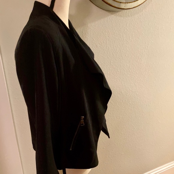 Banana Republic black crop jacket - Picture 3 of 7